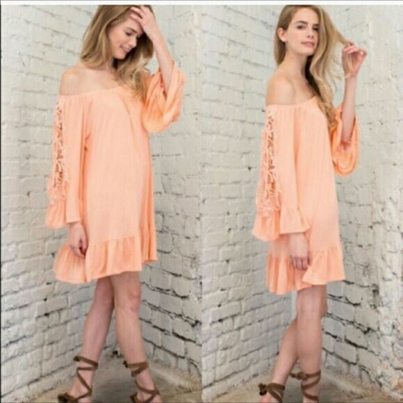 NWOT‎ Off the shoulder dress - Picture 1 of 4